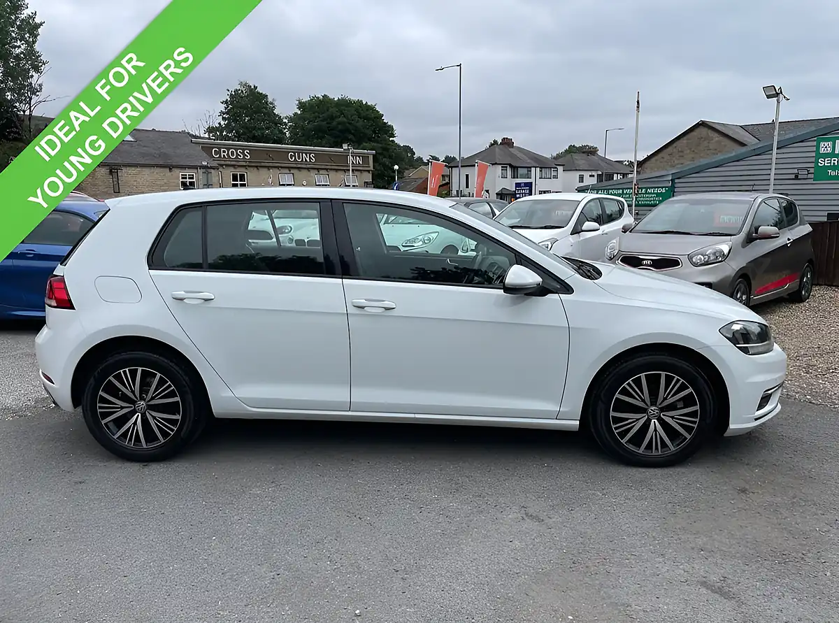 Used 2018 Volkswagen Golf Se Nav White - Front View