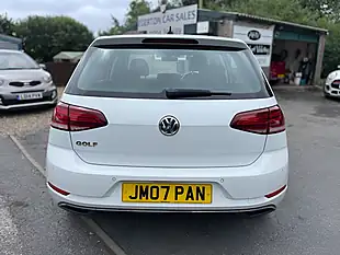 Used 2018 Volkswagen Golf Se Nav White - Interior and Exterior details 10