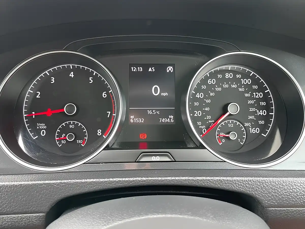 Used 2018 Volkswagen Golf Se Nav White - Interior and Exterior details 14