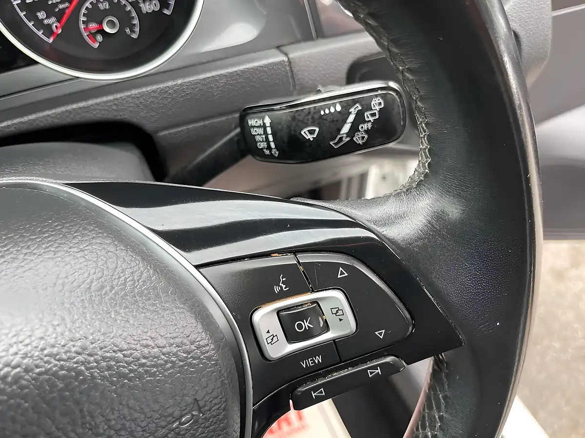 Used 2018 Volkswagen Golf Se Nav White - Interior and Exterior details 15