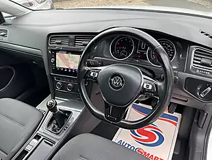 Used 2018 Volkswagen Golf Se Nav White - Interior and Exterior details 9