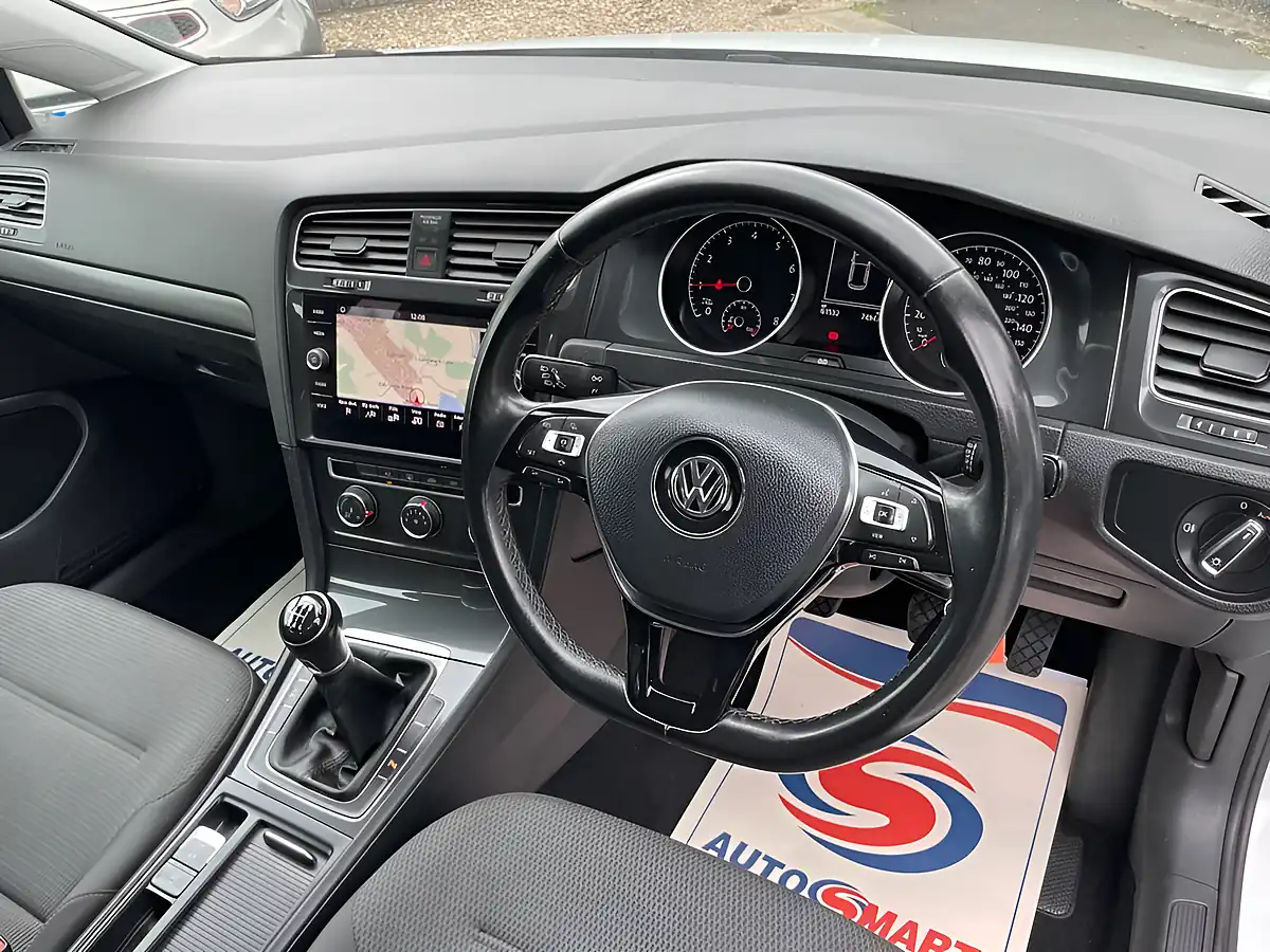 Used 2018 Volkswagen Golf Se Nav White - Interior and Exterior details 9