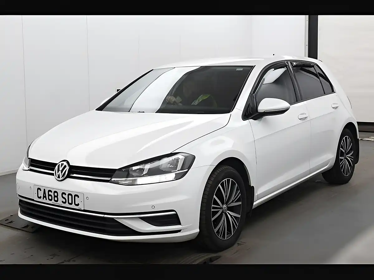 Used 2018 Volkswagen Golf Se Nav White - Interior and Exterior details 5