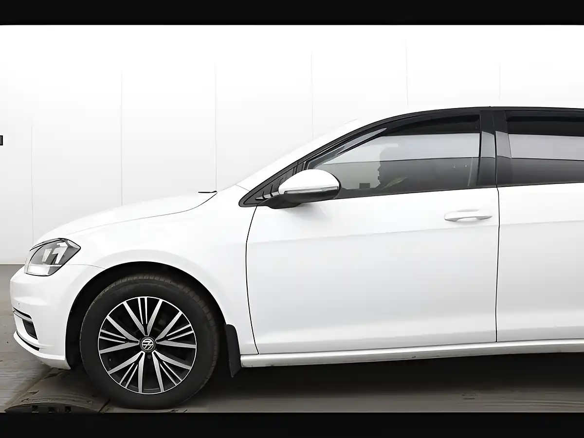 Used 2018 Volkswagen Golf Se Nav White - Interior and Exterior details 8