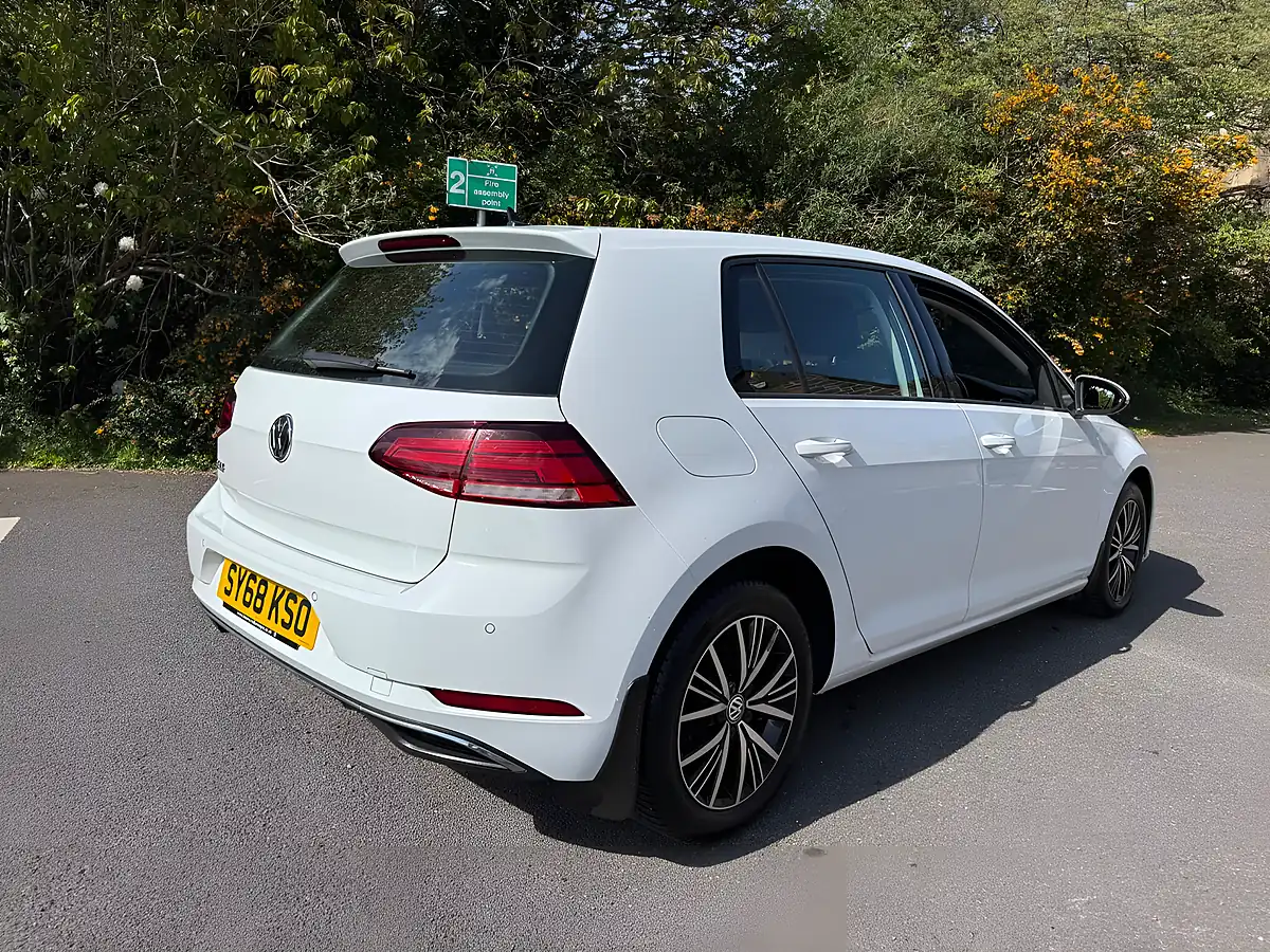 Used 2018 Volkswagen Golf Se Nav White - Interior and Exterior details 10