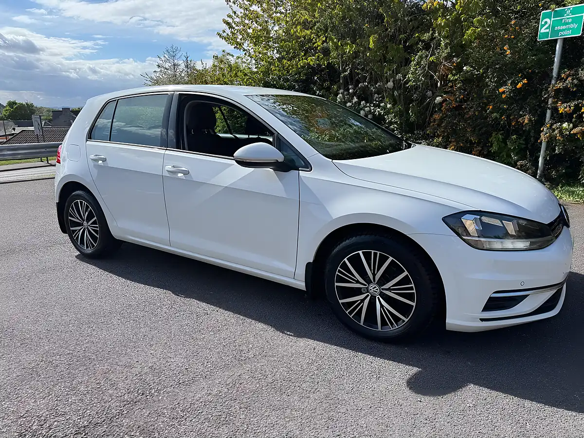 Used 2018 Volkswagen Golf Se Nav White - Interior and Exterior details 7