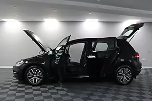 Used 2018 Volkswagen Golf Se Navigation Black - Interior and Exterior details 5