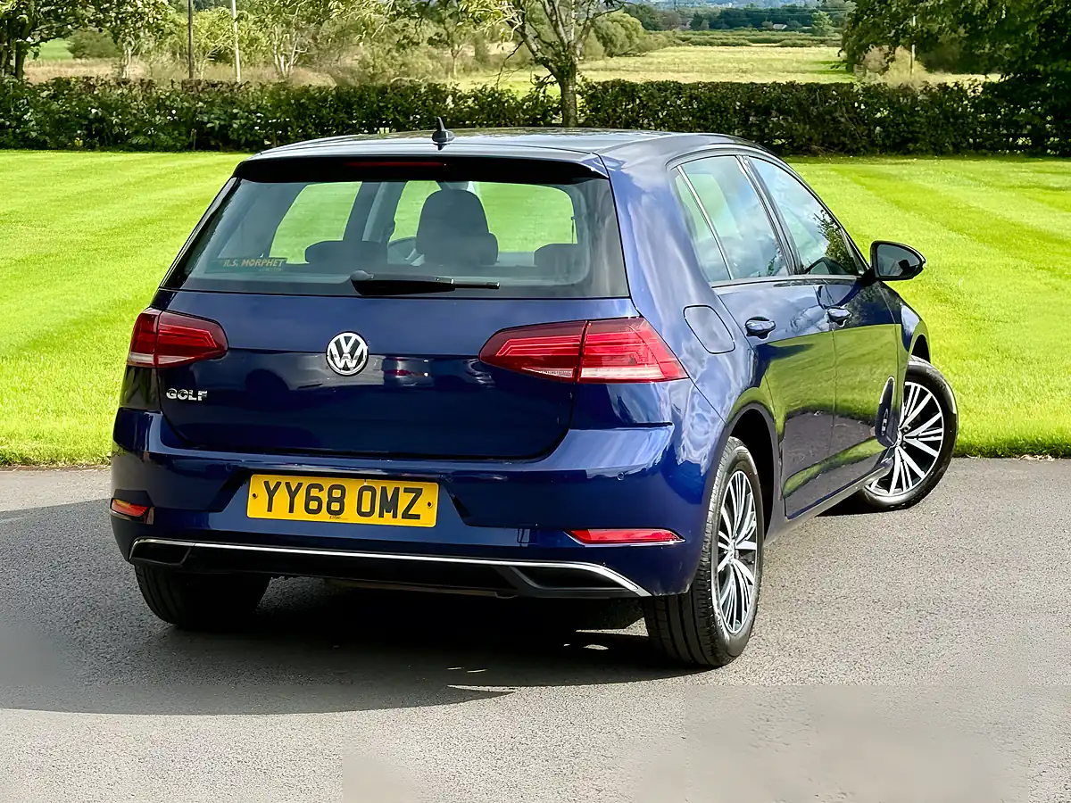 Used 2018 Volkswagen Golf Se Navigation Blue - Interior and Exterior details 6