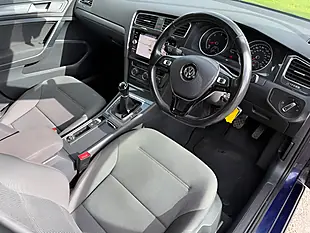Used 2018 Volkswagen Golf Se Navigation Blue - Interior and Exterior details 9