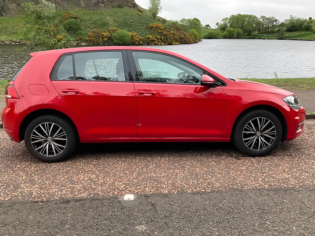 Used 2018 Volkswagen Golf Se Red - Interior and Exterior details 2