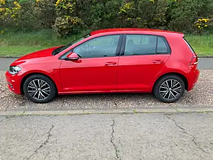Used 2018 Volkswagen Golf Se Red - Interior and Exterior details 6