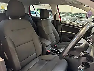 Used 2018 Volkswagen Golf Se Red - Interior and Exterior details 11