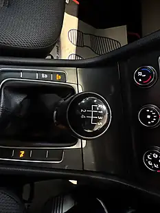 Used 2018 Volkswagen Golf Se Red - Interior and Exterior details 17