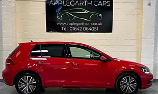 Used 2018 Volkswagen Golf Se Red - Interior and Exterior details 2