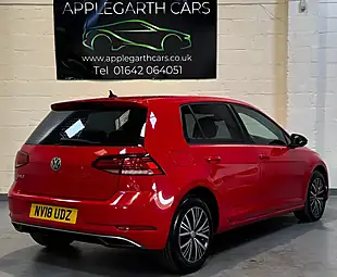 Used 2018 Volkswagen Golf Se Red - Interior and Exterior details 3