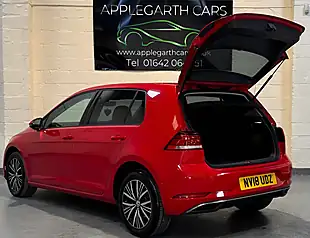 Used 2018 Volkswagen Golf Se Red - Interior and Exterior details 8