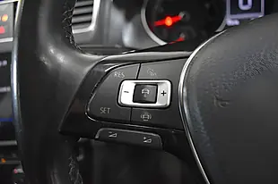 Used 2018 Volkswagen Golf Se White - Interior and Exterior details 12