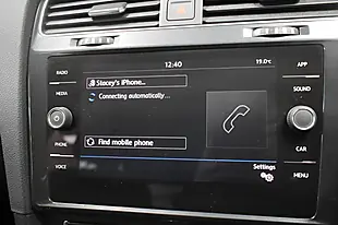 Used 2018 Volkswagen Golf Se White - Interior and Exterior details 13