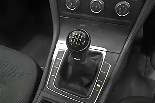 Used 2018 Volkswagen Golf Se White - Interior and Exterior details 14
