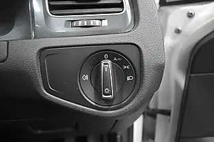 Used 2018 Volkswagen Golf Se White - Interior and Exterior details 15