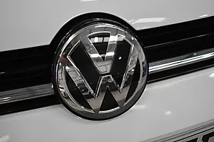 Used 2018 Volkswagen Golf Se White - Interior and Exterior details 17