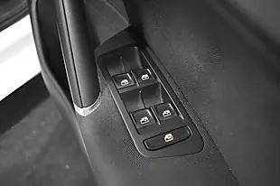 Used 2018 Volkswagen Golf Se White - Interior and Exterior details 19