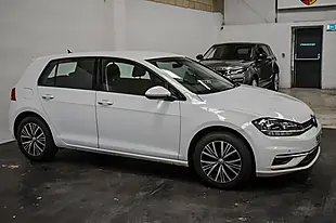 Used 2018 Volkswagen Golf Se White - Interior and Exterior details 3