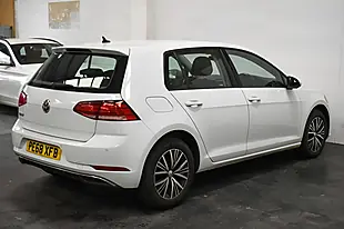 Used 2018 Volkswagen Golf Se White - Interior and Exterior details 7