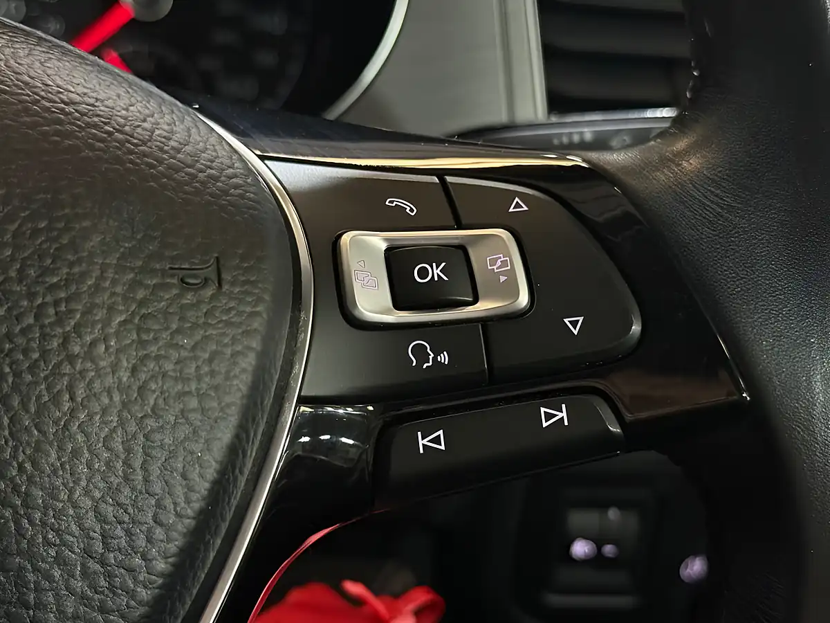 Used 2018 Volkswagen Golf Sv Se Blue - Interior and Exterior details 18