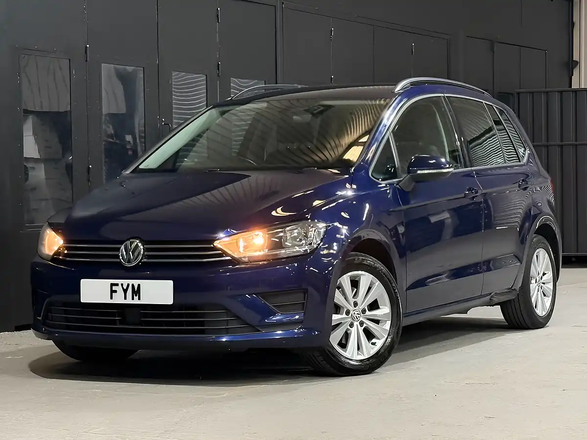 Used 2018 Volkswagen Golf Sv Se Blue - Interior and Exterior details 19