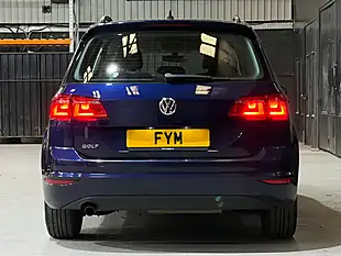 Used 2018 Volkswagen Golf Sv Se Blue - Interior and Exterior details 7