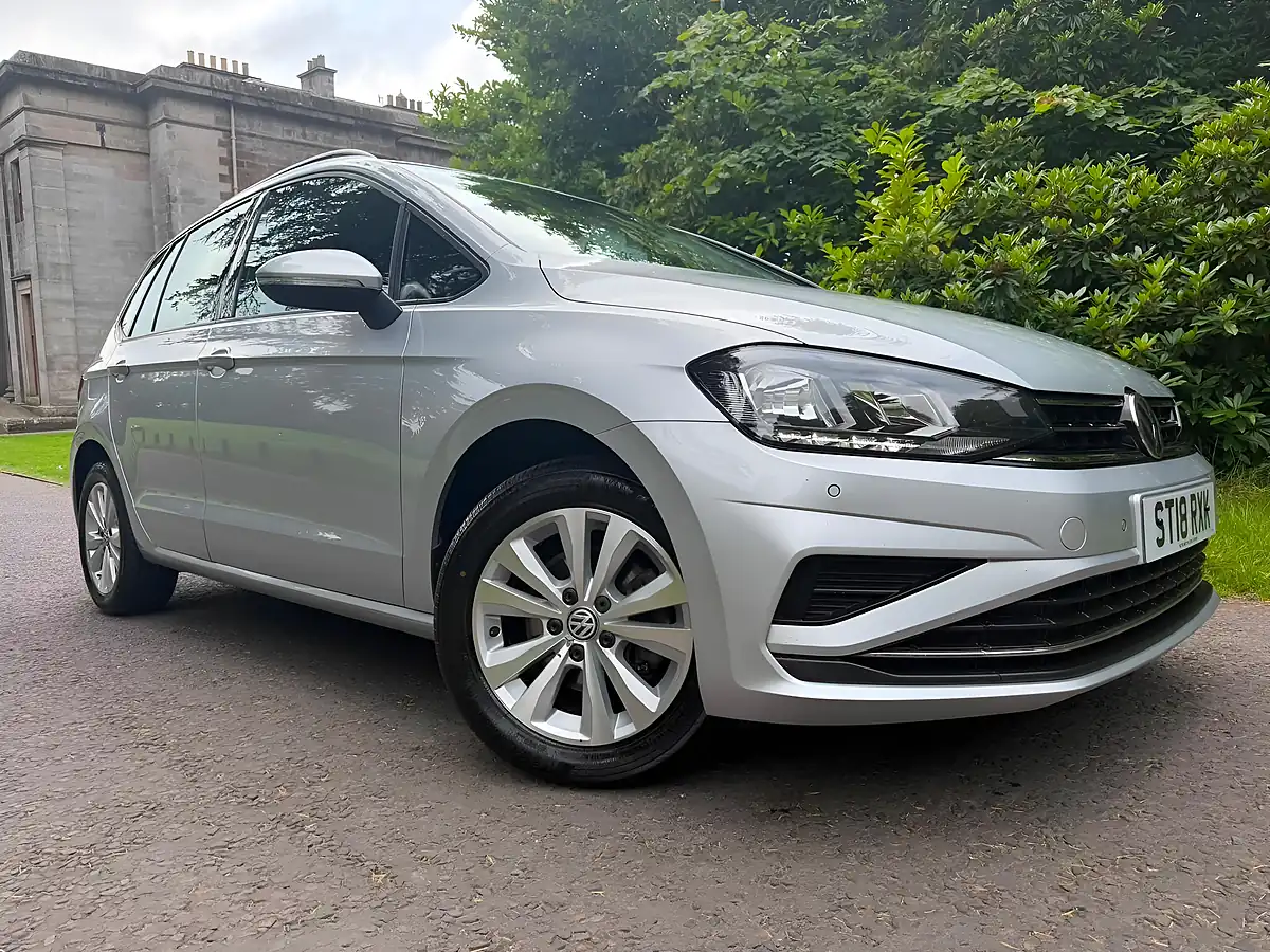 Used 2018 Volkswagen Golf Sv Se Nav Silver - Front View