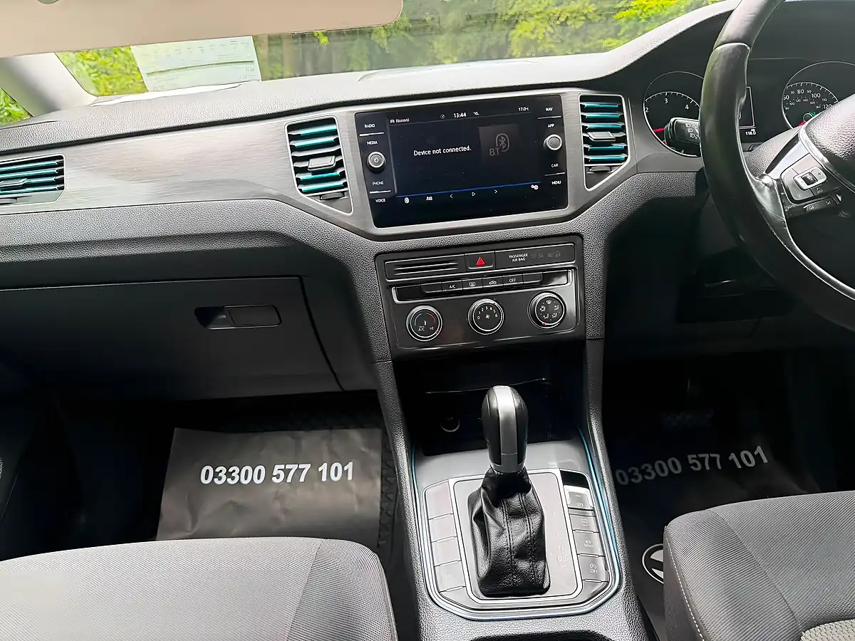 Used 2018 Volkswagen Golf Sv Se Nav Silver - Interior and Exterior details 11