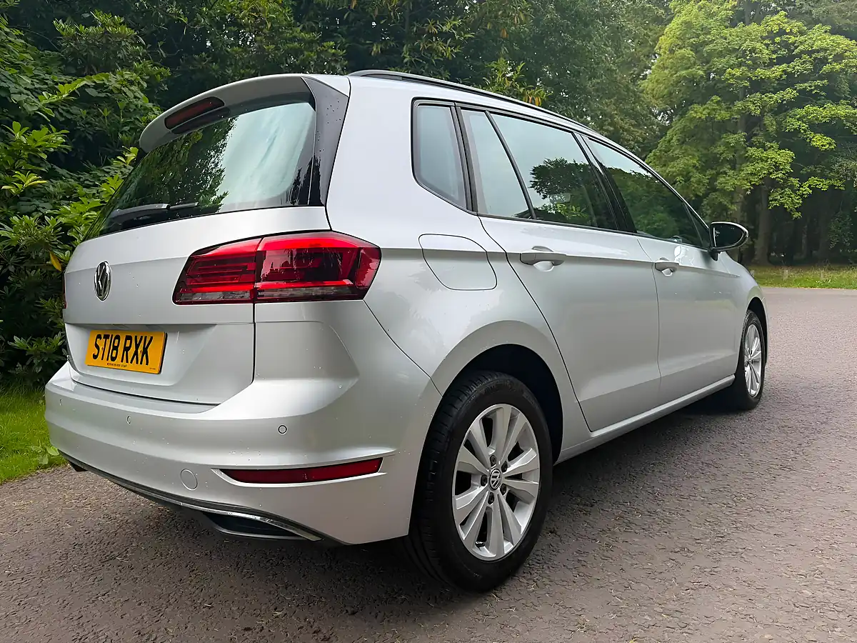 Used 2018 Volkswagen Golf Sv Se Nav Silver - Interior and Exterior details 4