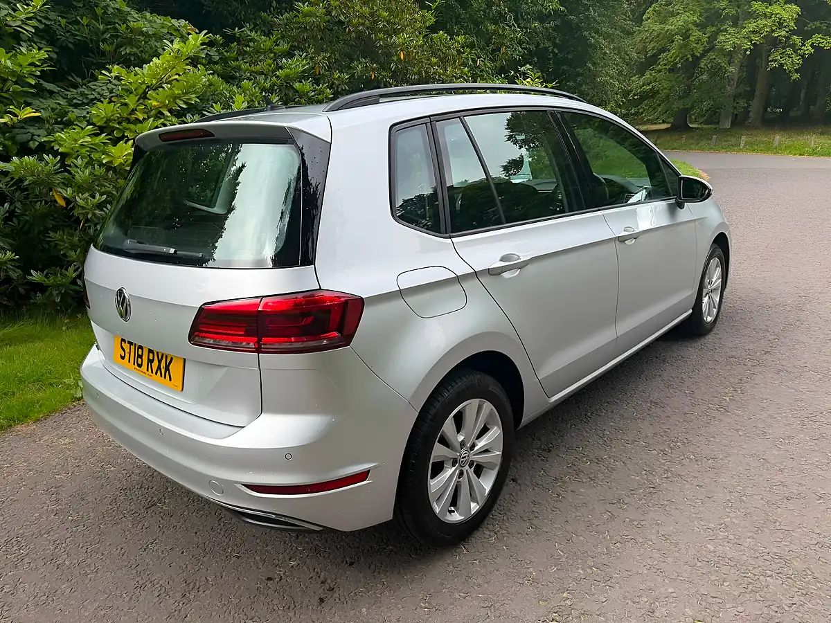 Used 2018 Volkswagen Golf Sv Se Nav Silver - Interior and Exterior details 5