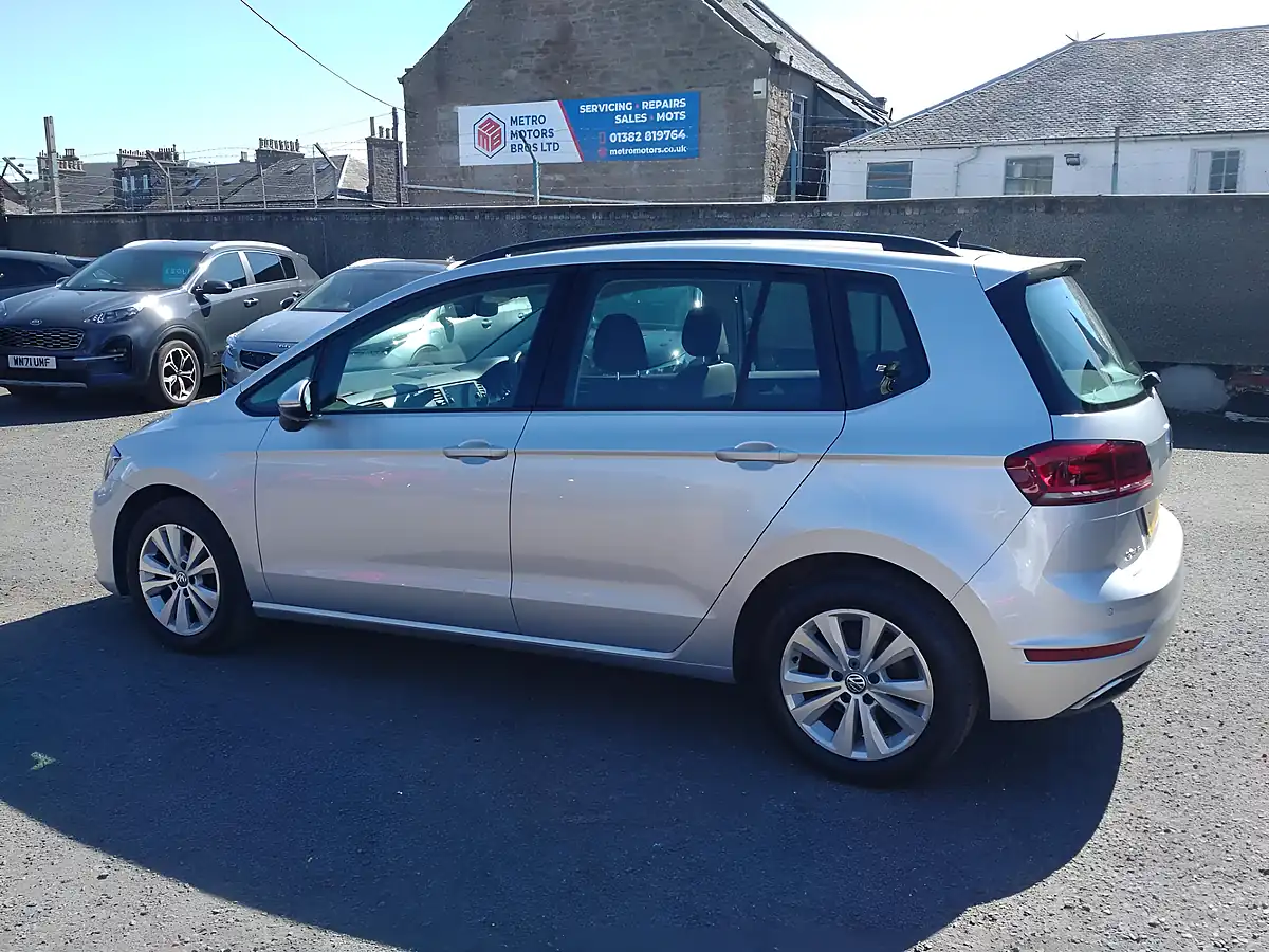 Used 2018 Volkswagen Golf Sv Se Nav Silver - Interior and Exterior details 2