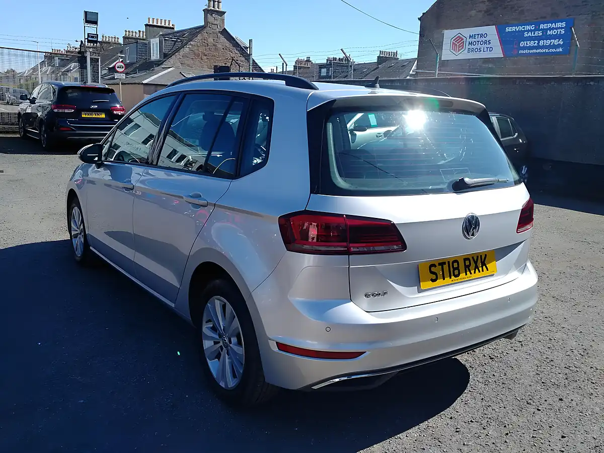Used 2018 Volkswagen Golf Sv Se Nav Silver - Interior and Exterior details 3