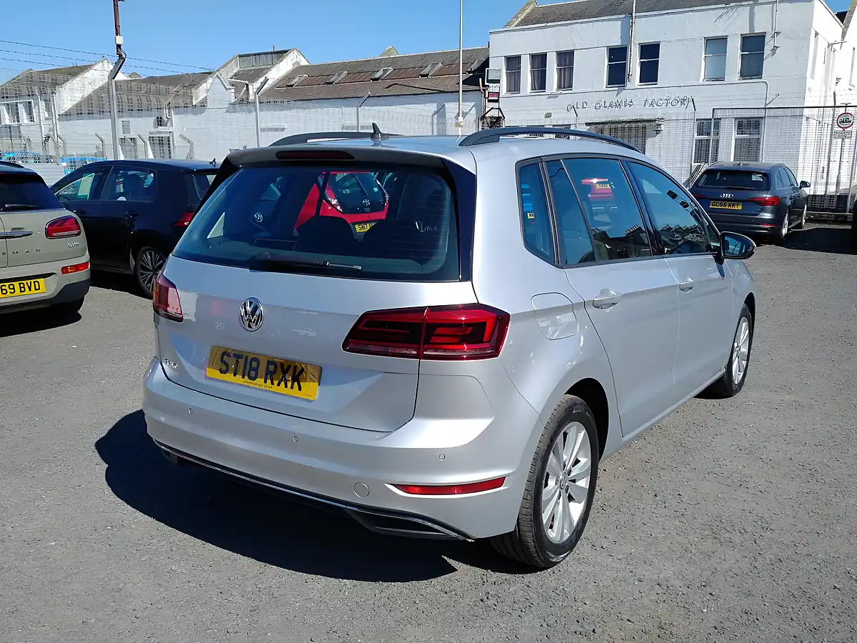 Used 2018 Volkswagen Golf Sv Se Nav Silver - Interior and Exterior details 4