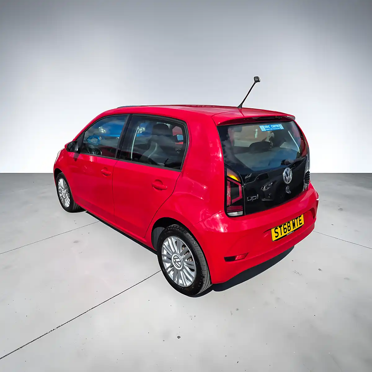 Used 2018 Volkswagen Move Up! Flame Red - Interior and Exterior details 4
