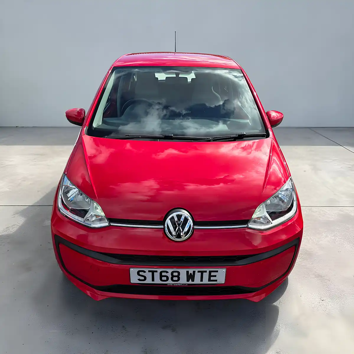 Used 2018 Volkswagen Move Up! Flame Red - Interior and Exterior details 7