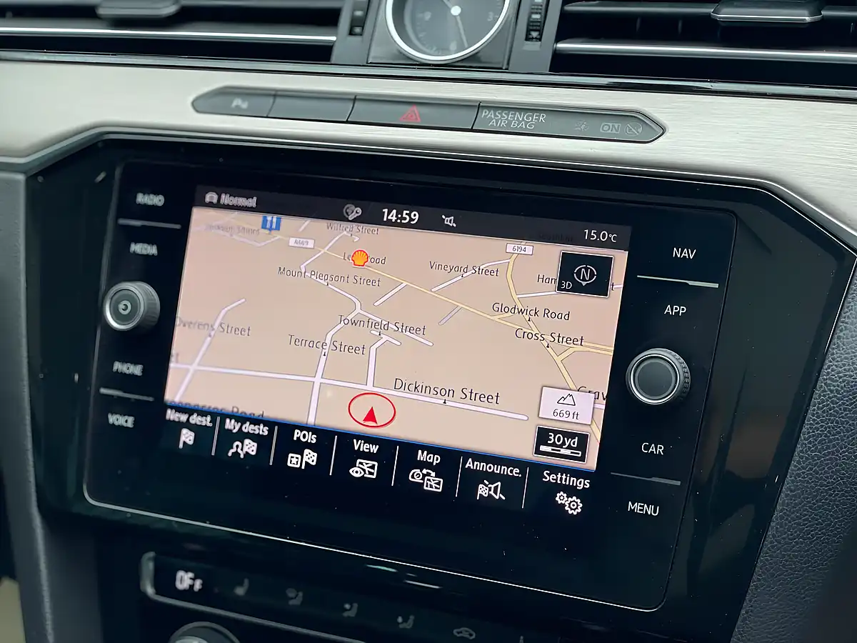 Used 2018 Volkswagen Passat GT Grey - Interior and Exterior details 10