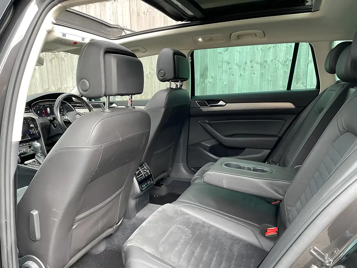 Used 2018 Volkswagen Passat GT Grey - Interior and Exterior details 14