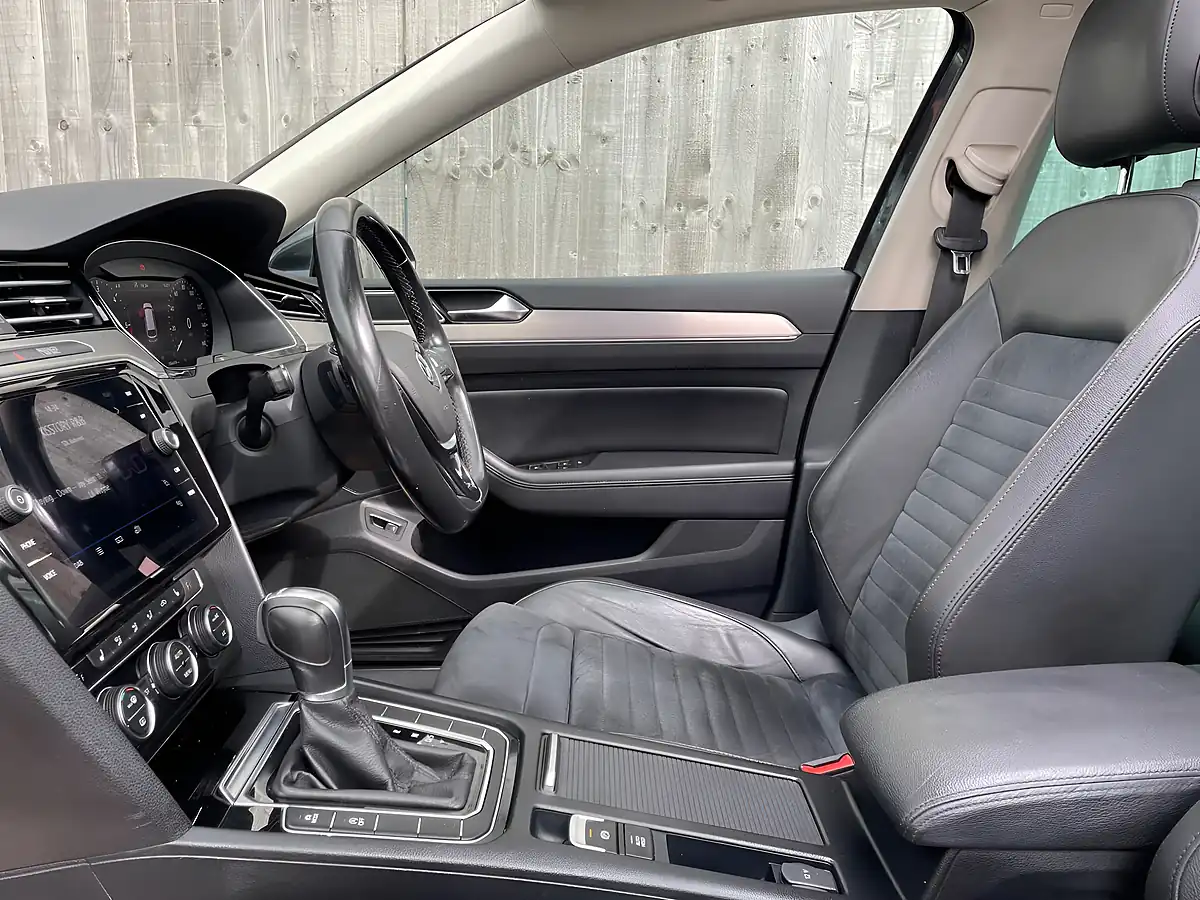 Used 2018 Volkswagen Passat GT Grey - Interior and Exterior details 4