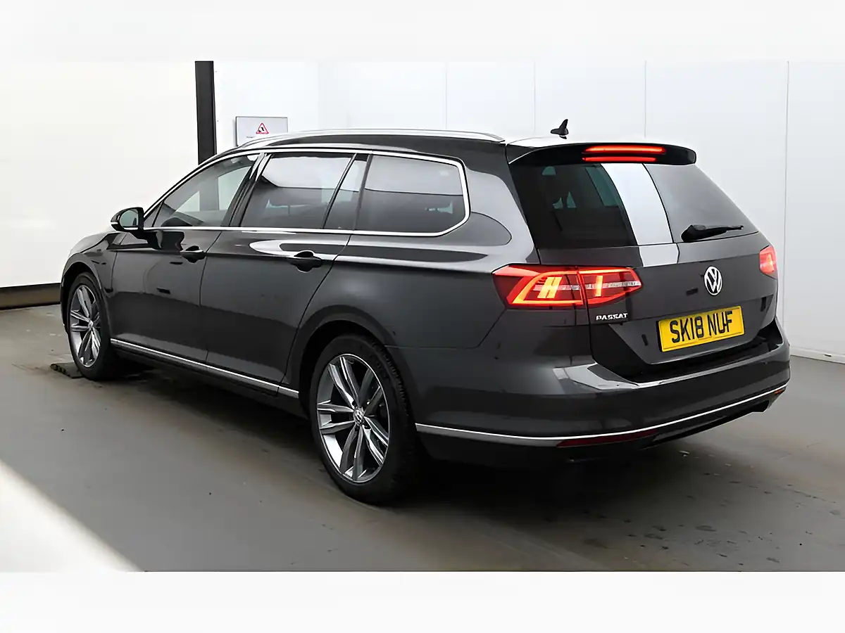 Used 2018 Volkswagen Passat GT Grey - Interior and Exterior details 3
