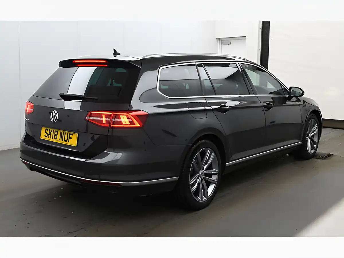 Used 2018 Volkswagen Passat GT Grey - Interior and Exterior details 4