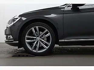 Used 2018 Volkswagen Passat GT Grey - Interior and Exterior details 5