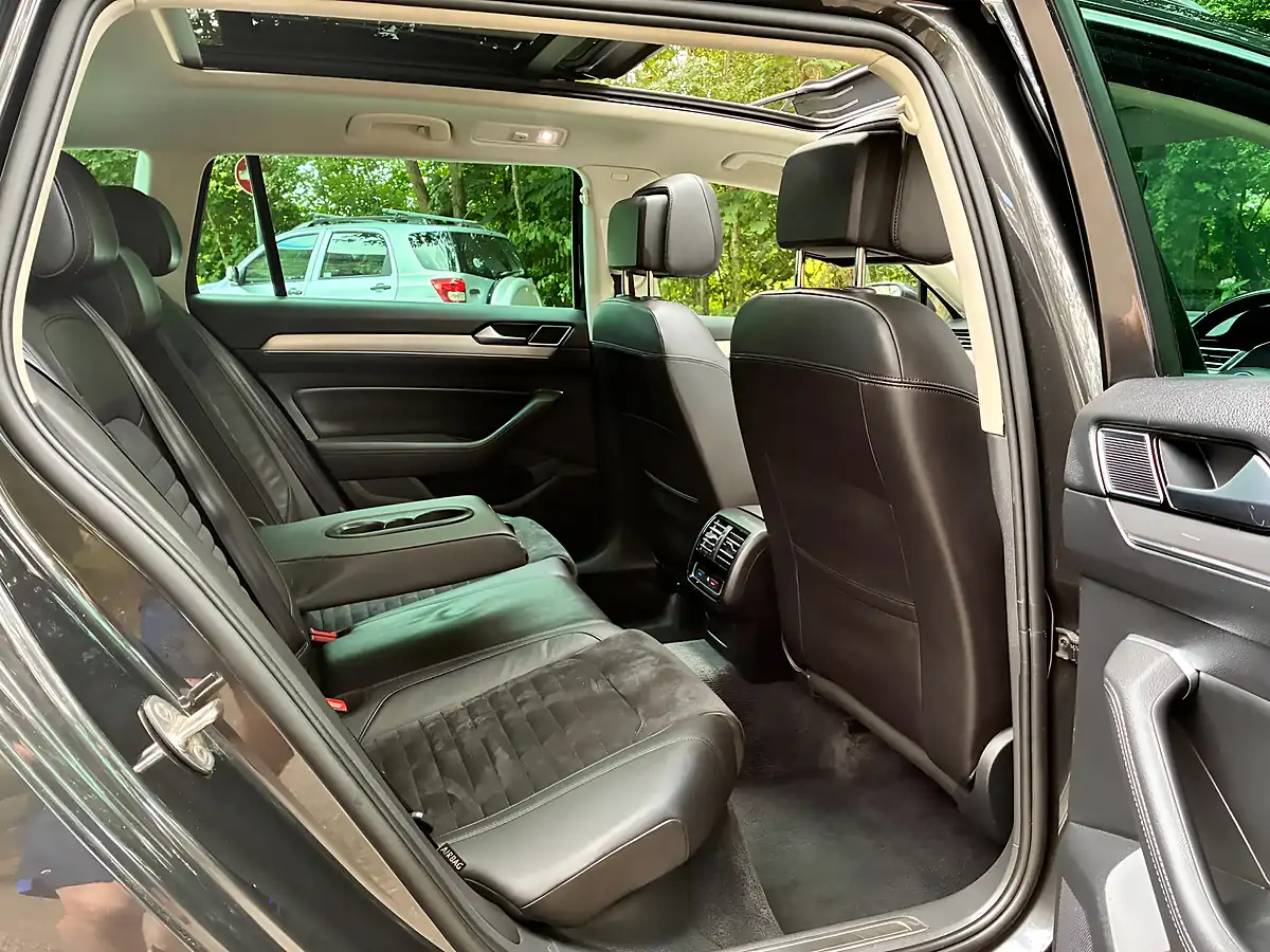 Used 2018 Volkswagen Passat GT Grey - Interior and Exterior details 16