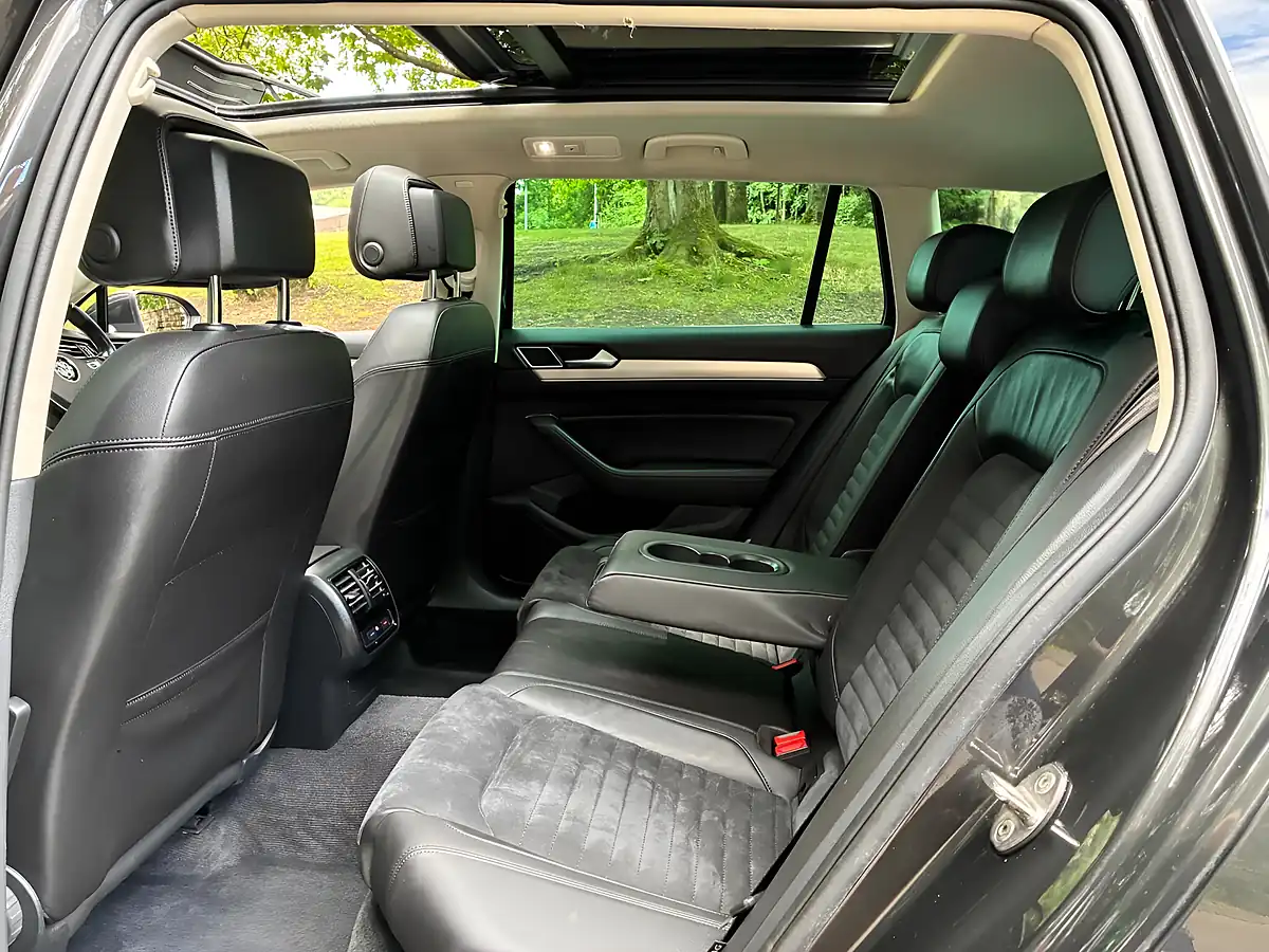 Used 2018 Volkswagen Passat GT Grey - Interior and Exterior details 17