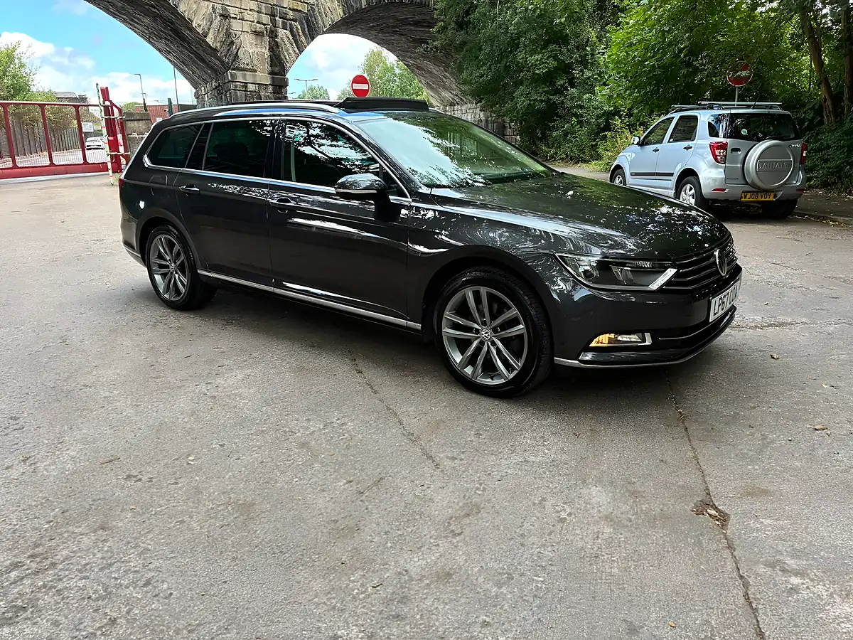 Used 2018 Volkswagen Passat GT Grey - Interior and Exterior details 4