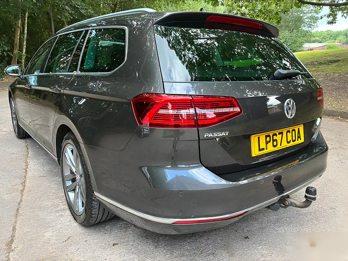 Used 2018 Volkswagen Passat GT Grey - Interior and Exterior details 9